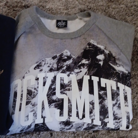 (2)men's szXL sweaters.. RockSmith & Ralph Lauren brand.. grey/navyblue - Picture 4 of 11